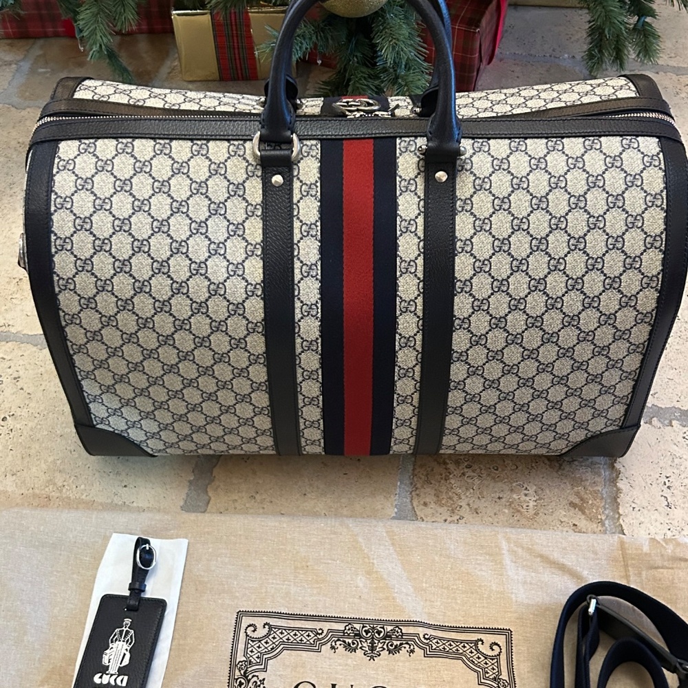 Gucci Savoy Gigi supreme large duffel bag made in Italy NWT - Picture 5 of 11